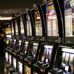 Slot trực tuyến vs slot trên máy Lựa chọn nào tốt hơn cho bạn?