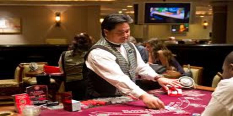 Pit trong Casino là gì? Khu vực tổ chức các trò chơi bàn